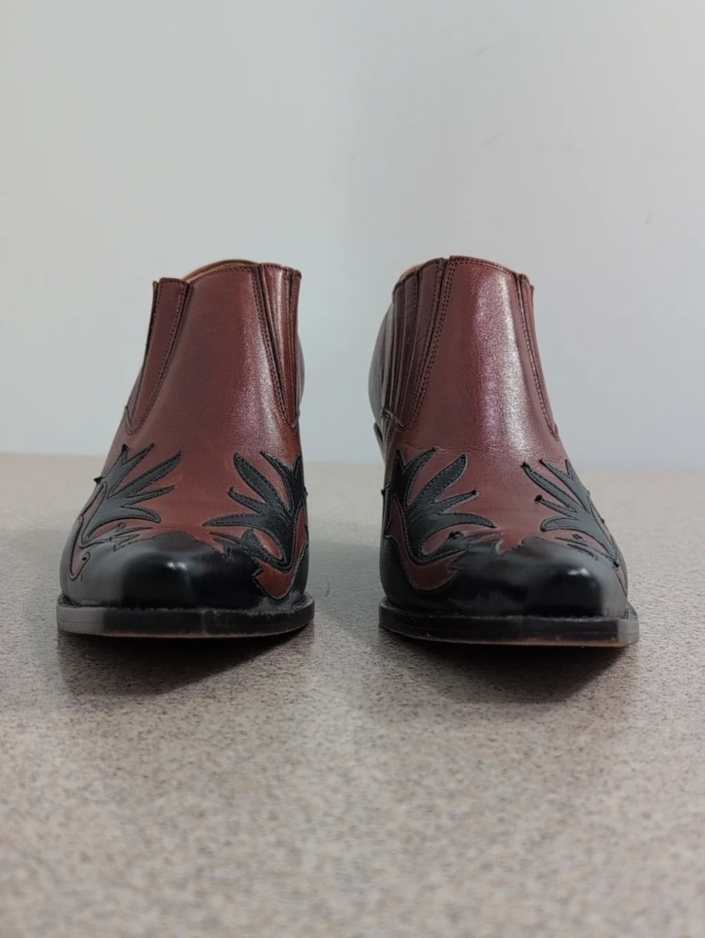 Charlie 1 Horse Ankle Boots, Booties, Brown W Black Design, Western, Women's 9.5